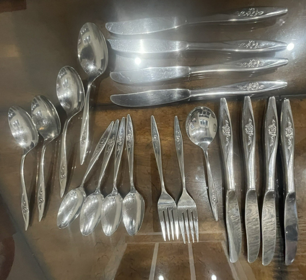 Lot Of 19 Oneida Vintage Lasting Rose Flatware Stainless OneidaCraft Deluxe